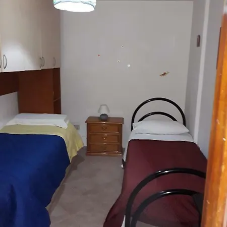 Dependance Di *